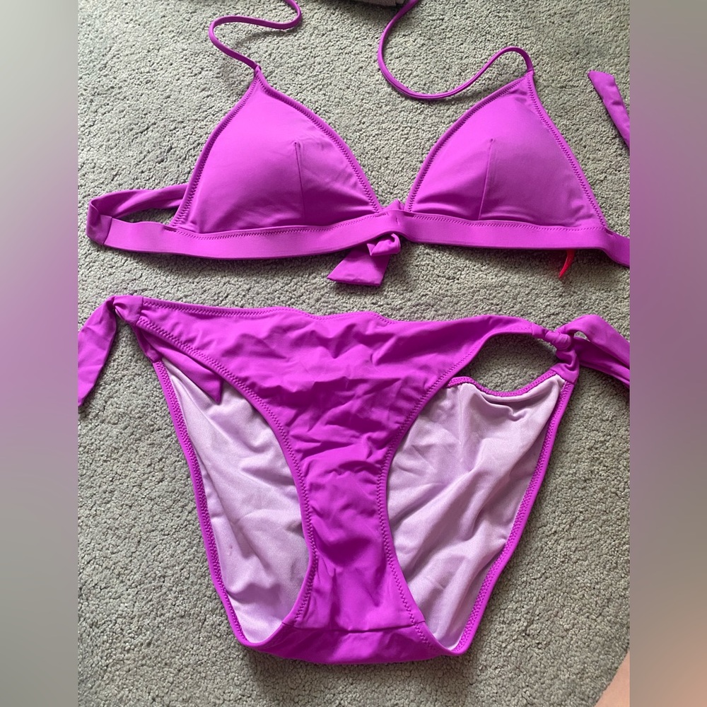 Bikini - Picture 5 of 5